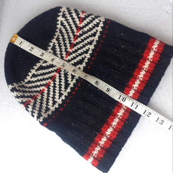 LAMBSWOOL AZTEC TRIBAL PATTERNS ROLLOVER BEANIE by Lauren RALPH LAUREN - Picture 2 of 4